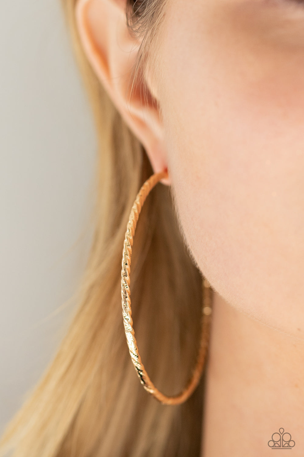 Voluptuous Volume - Gold V29