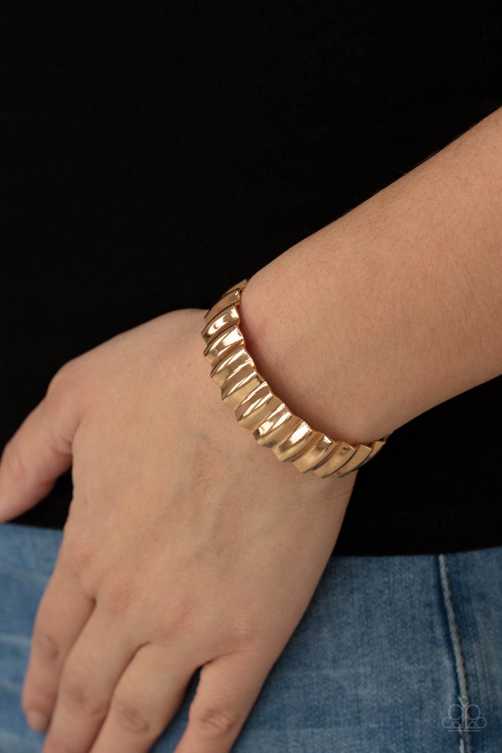 Across The HEIR-Waves - Gold A406
