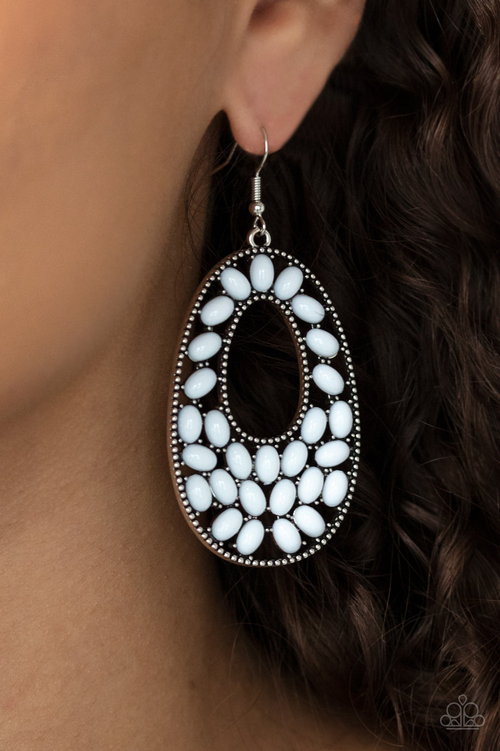 Beaded Shores - White A679