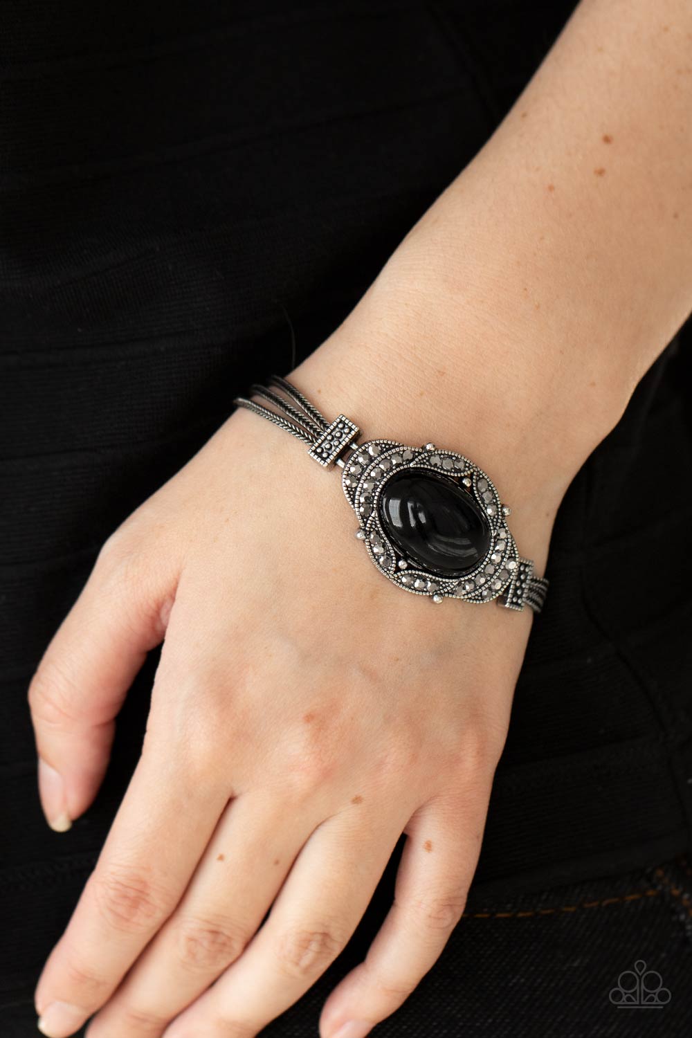 Top-Notch Drama - Black A424