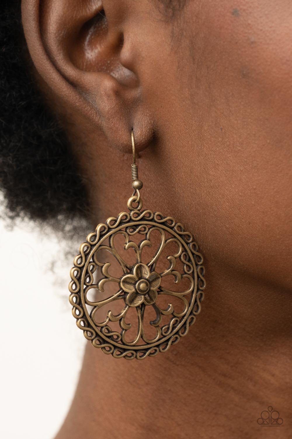 Floral Fortunes - Brass V135