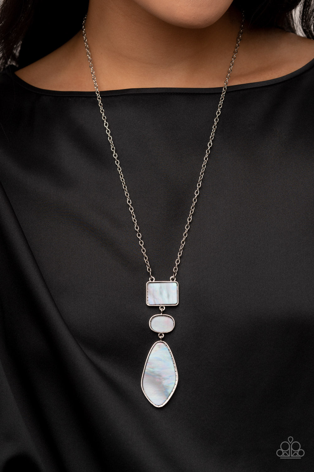 Hidden Cove - Silver N19