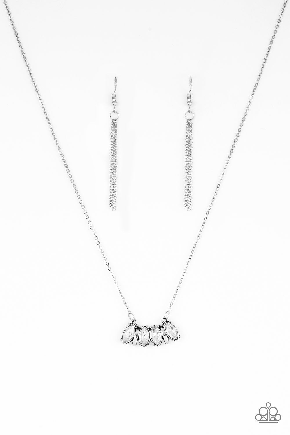 Deco Decadence - White A560