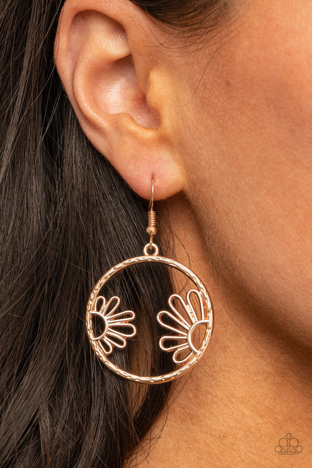 Demurely Daisy - Rose Gold 80
