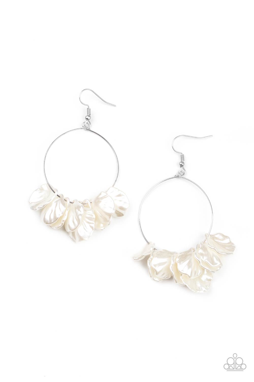 Sailboats and Seashells - White A709