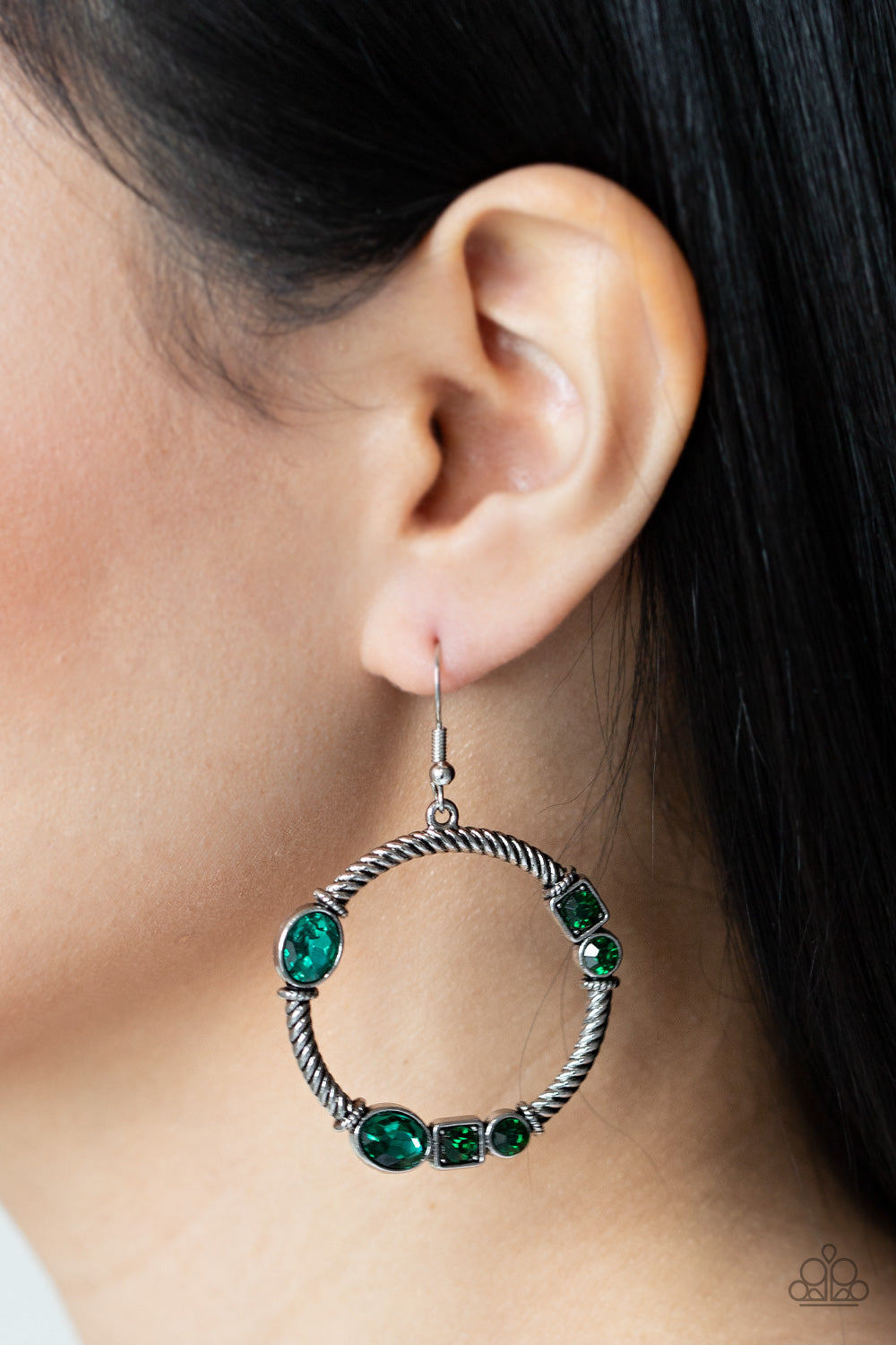 Glamorous Garland - Green A732