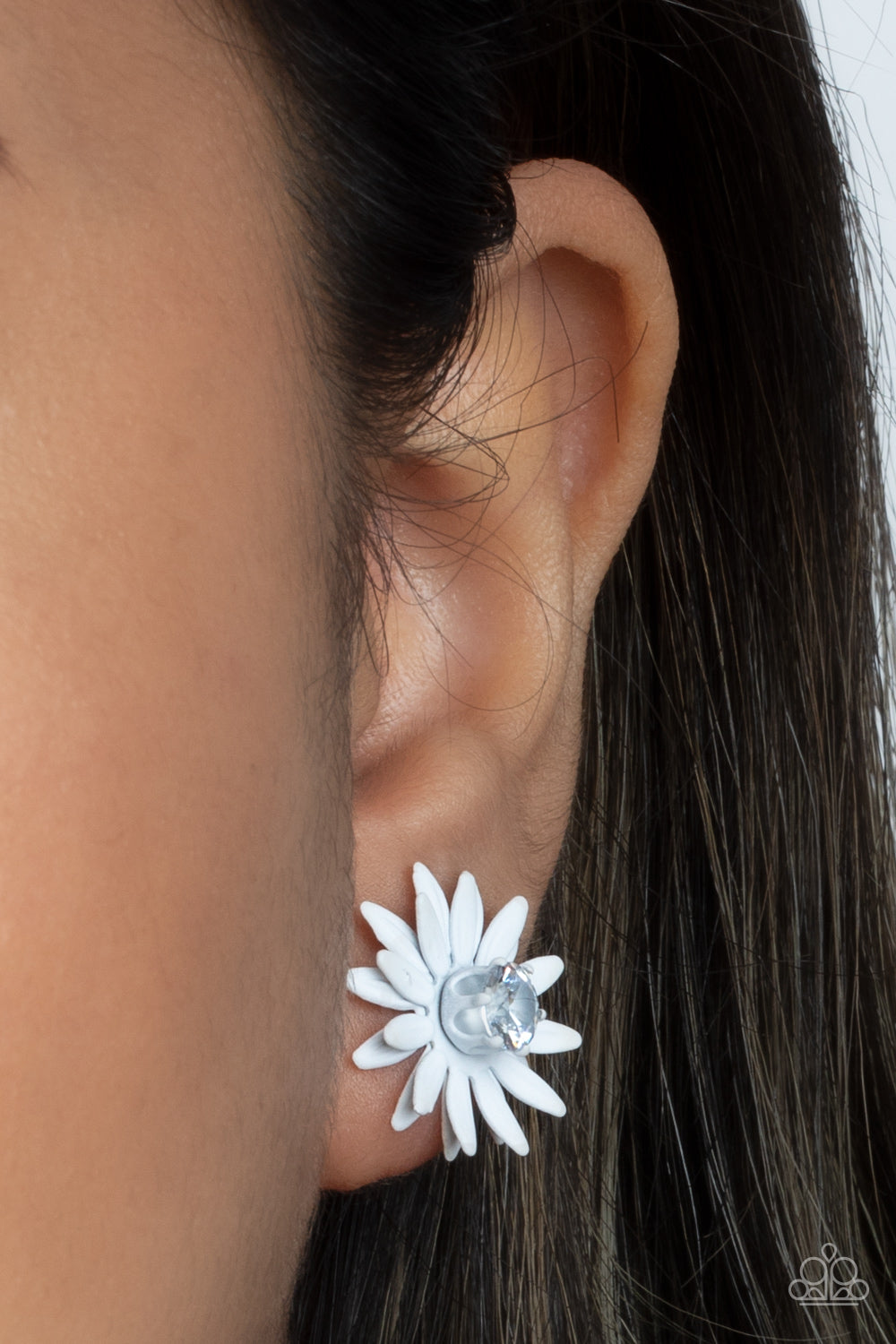 Sunshiny DAIS-y - White C651