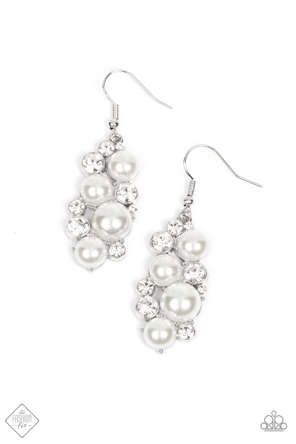 Fond of Baubles - White 652